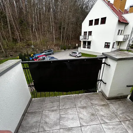 Przytulny Apartament Przy Lesie Wrzeszcz アパート *